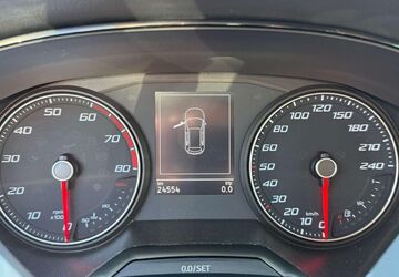 Seat Arona 24.554 km 20.880 &euro; Essen 45326
