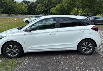 Hyundai i20 31.786 km 14.800 &euro; Gelsenkirchen 45894