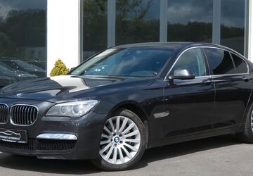 BMW 740 252.091 km 12.450 &euro; Bochum 44807