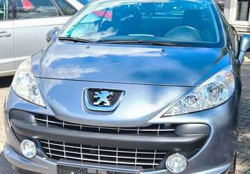 Peugeot 207 127.000 km 3.499 &euro; Essen 45356