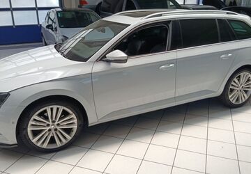 Skoda Superb 162.000 km 15.990 &euro; Recklinghausen 45659