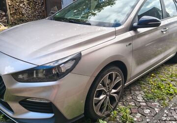 Hyundai i30 79.800 km 13.500 &euro; Dortmund 44267