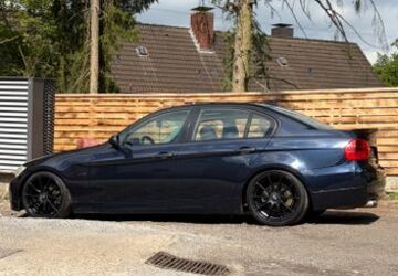 BMW 320 235.000 km 2.500 &euro; Bochum 44879