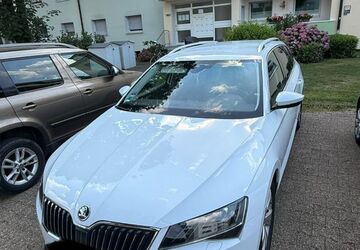 Skoda Superb 100.000 km 18.600 &euro; Lünen 44532