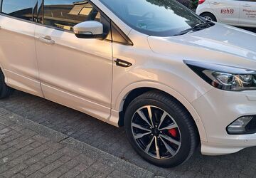 Ford Kuga 84.000 km 15.500 &euro; oberhausen 46147