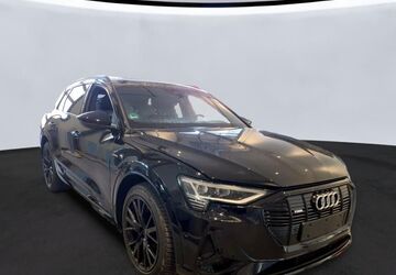 Audi e-tron 35.652 km 38.890 &euro; Reken 48734