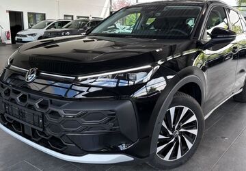 VW T-Roc 2.686 km 35.470 &euro; Lünen 44536